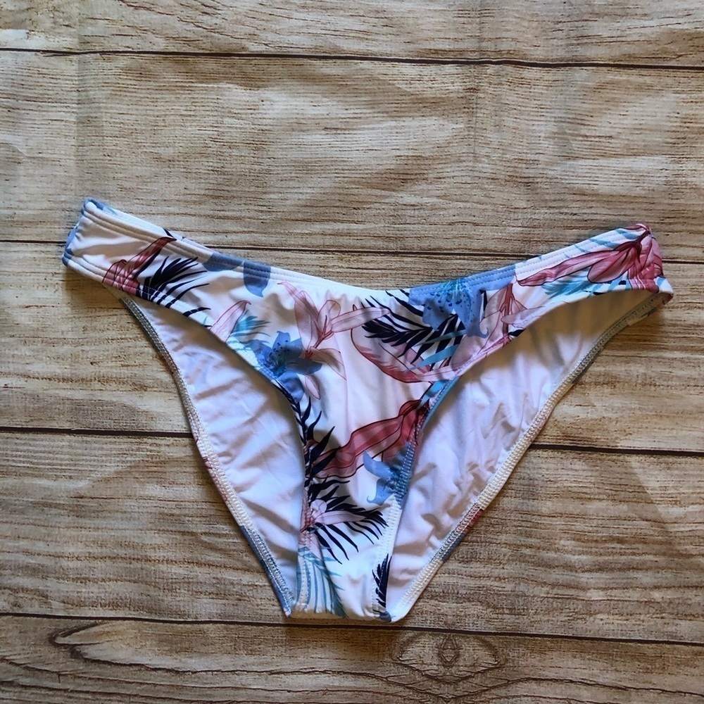 NWOT Splendid‎ Bikini Bottom